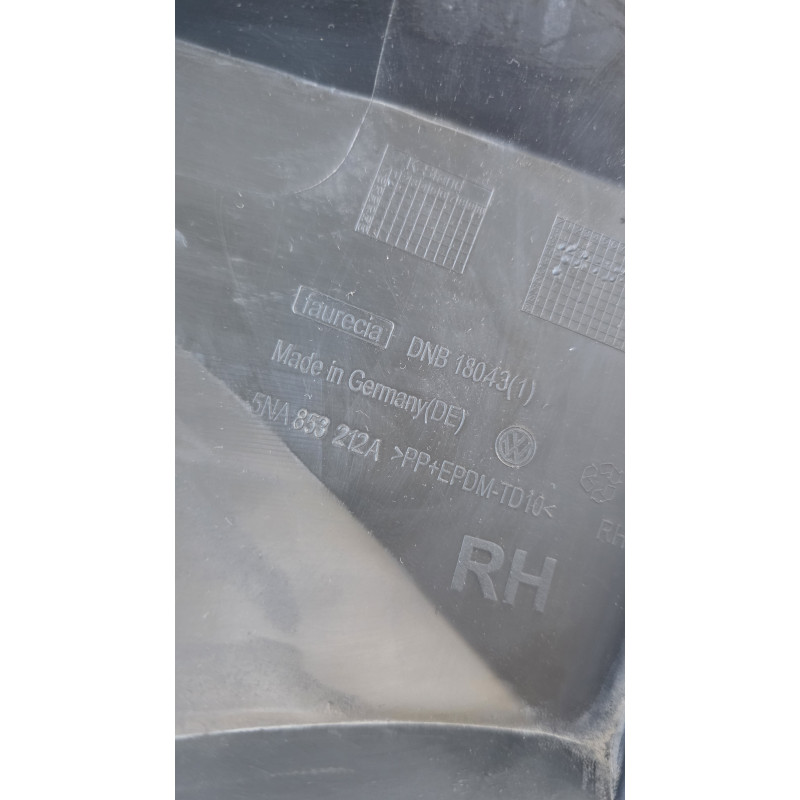 moldura neblinero rh vw tiguan 2018