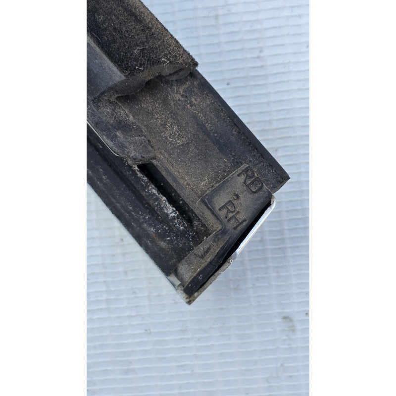 moldura lame vidrio puerta delantera rh vw tiguan