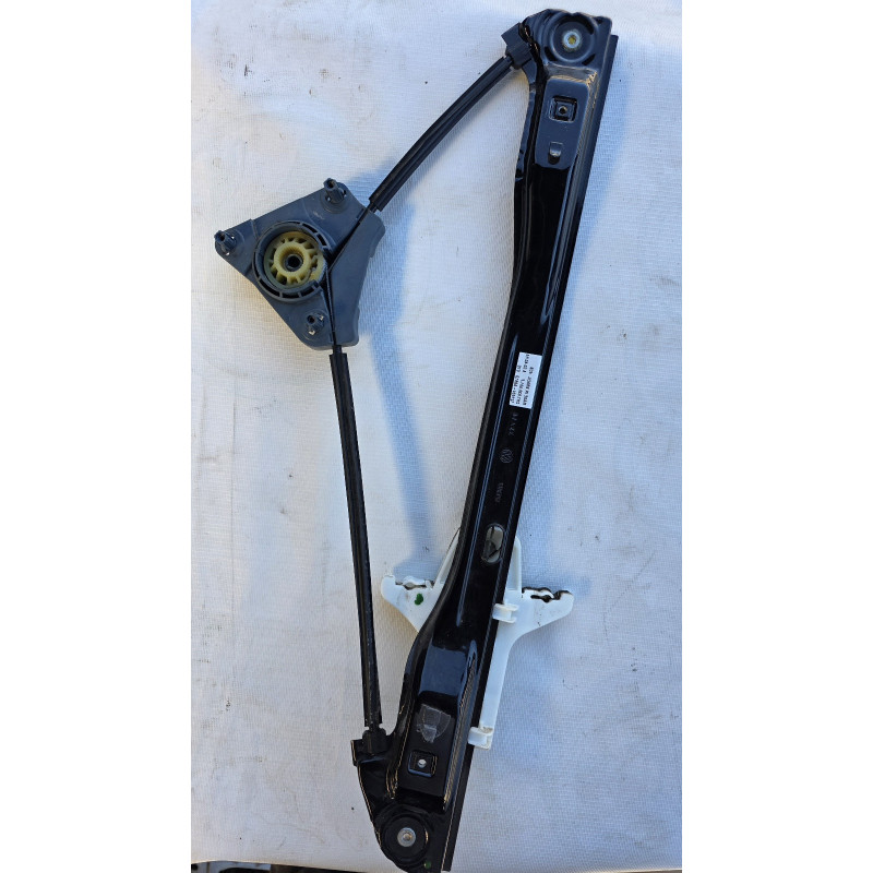 Cremallera Alzavidrio Tras. Rh. Vw Amarok