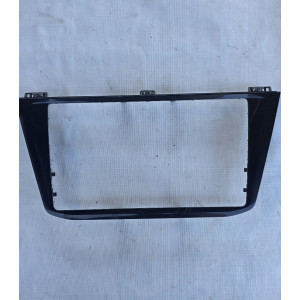 bisel radio Vw Tiguan 5NA858071E