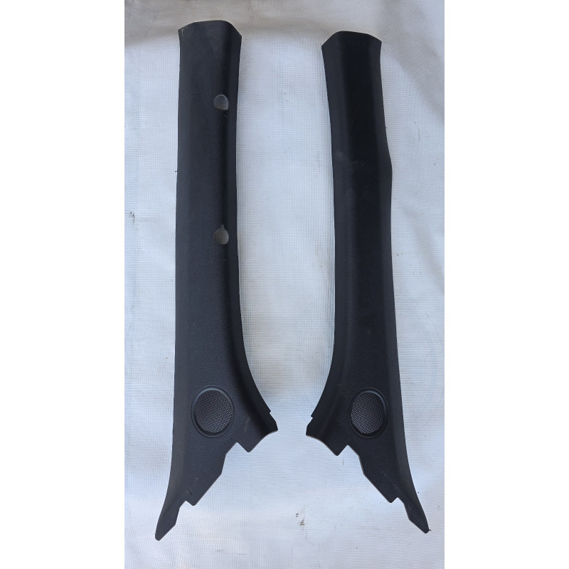 Molduras pilares delanteros Vw Amarok V6