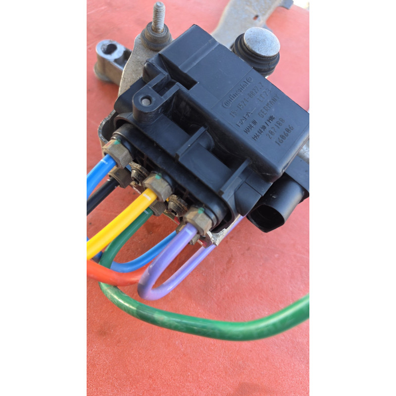 Cuerpo valvular suspensión neumática Vw Touareg 15152400272