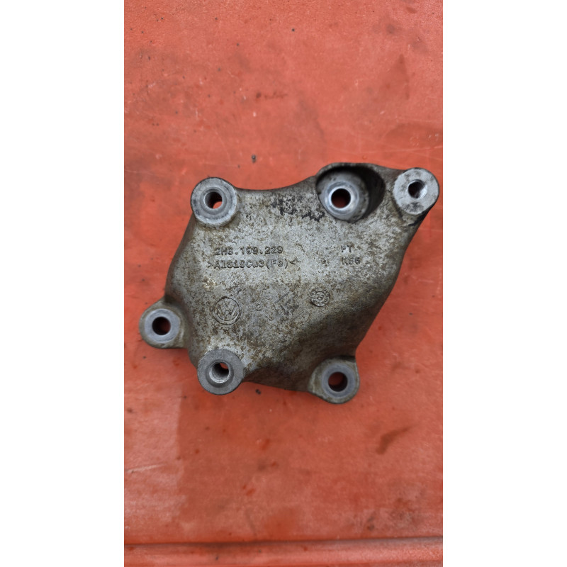 Brazo soporte motor lh Vw Amarok 3.0 V6 2H6199229