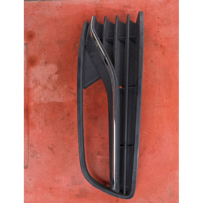 Rejilla neblinero rh Vw Polo 6RG853666J