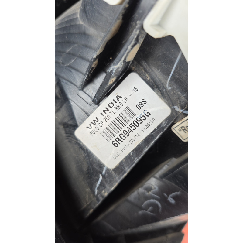 Foco trasero LH Vw Polo 6RG945095G