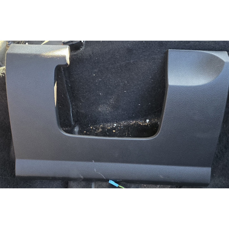Tapa inferior lado piloto Vw Amarok
