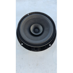 parlante puerta trasera vw amarok