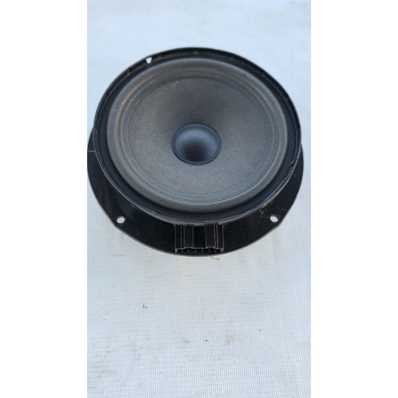 parlante puerta delantera vw amarok
