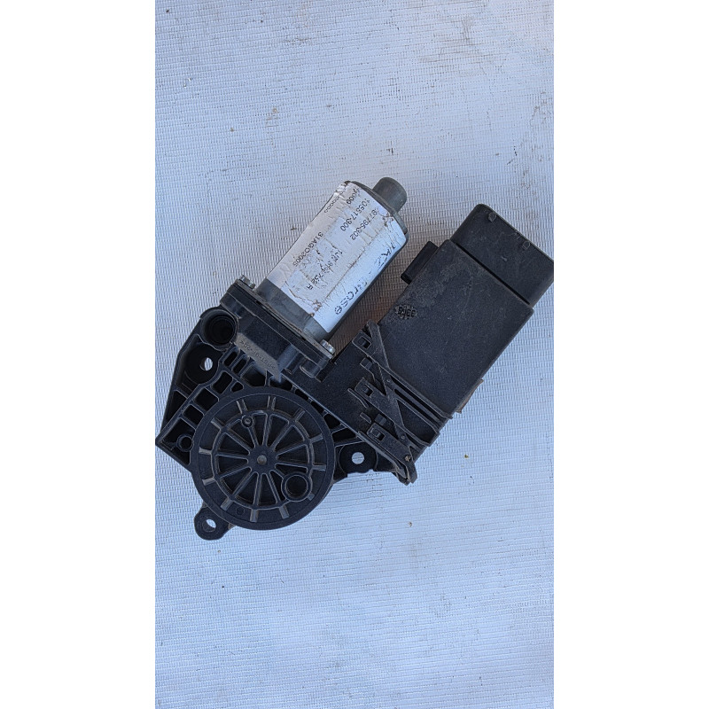 motor alzavidrio delantero rh golf bora mk4