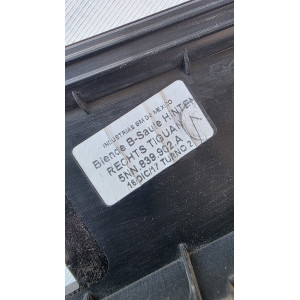 moldura pilar puerta tras. rh vw tiguan 2018