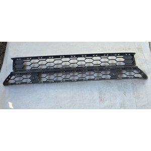 rejilla inferior de parachoques vw amarok 2019