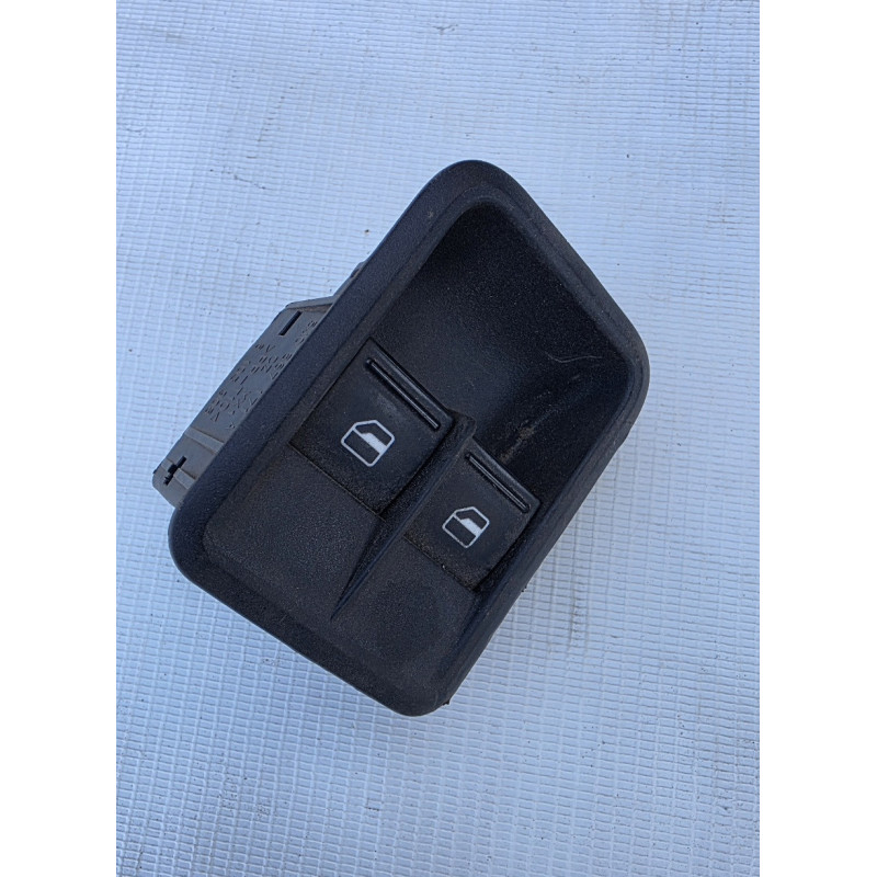 botonera alza vidrio eléctrico Škoda fabia mk2