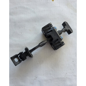 limitador apertura puerta Vw Amarok